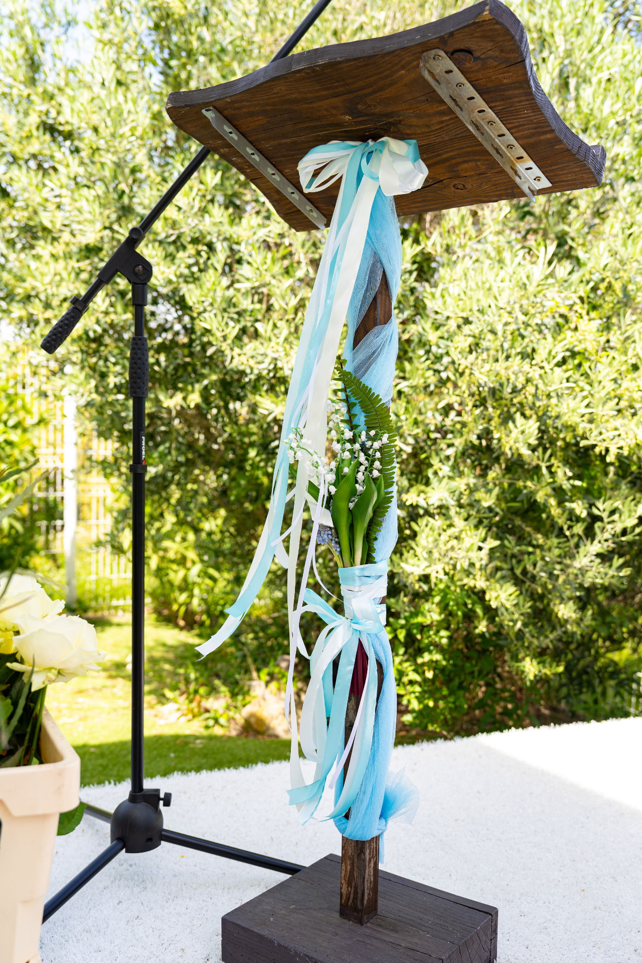 Réalisation florale de mariage par Petits Bonheurs Événementiel
